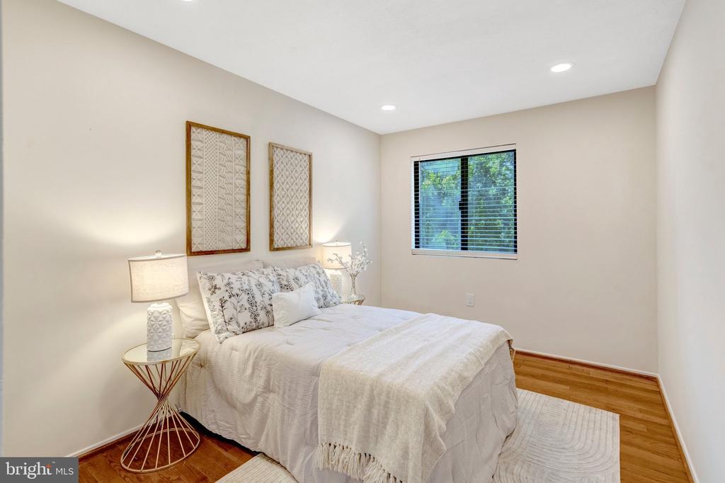 1801 POWDER HORN TERRACE
