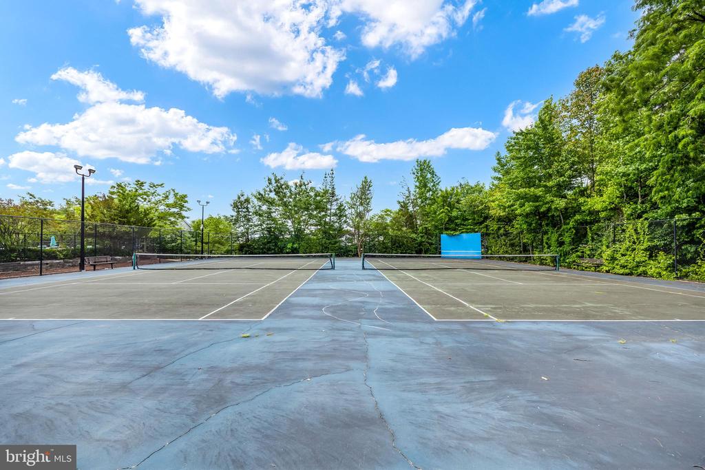 3381 YOST LANE