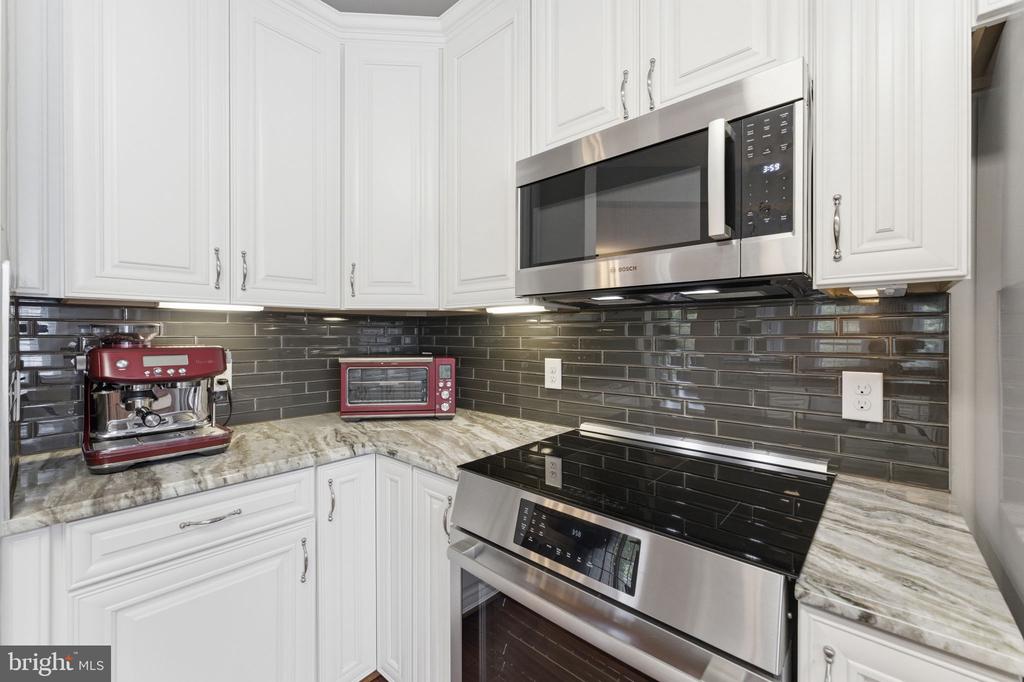 15130 HEATHER MILL LANE Unit: 402