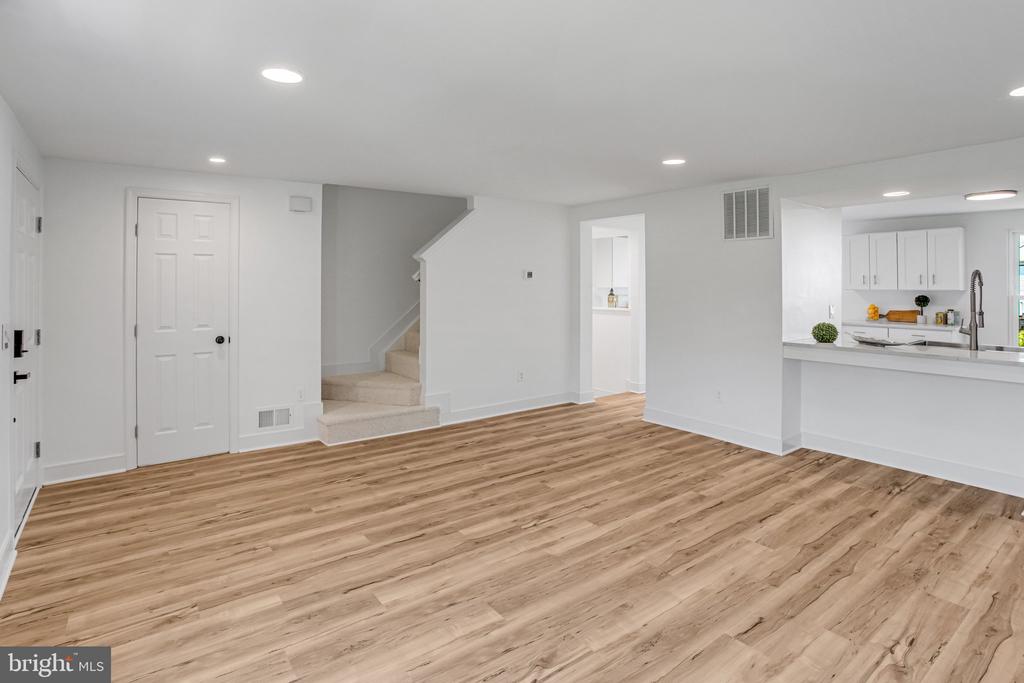 16948 POINT PLEASANT LANE