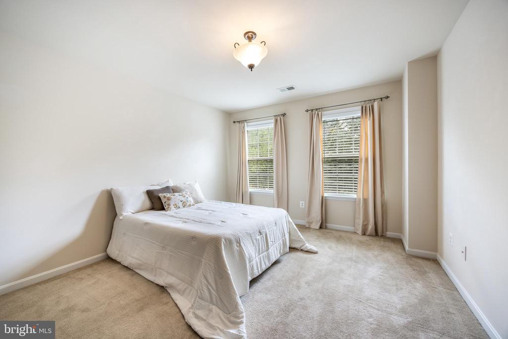15342 COLONEL TANSILL COURT
