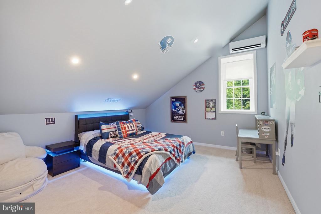 13219 PIEDMONT VISTA DRIVE