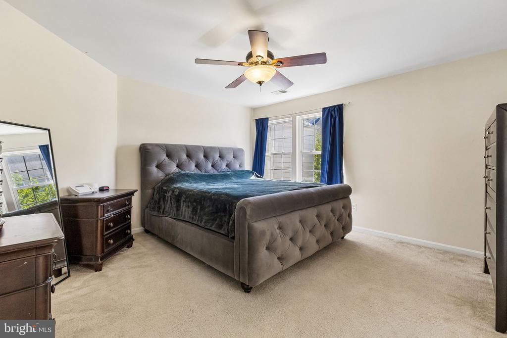 12047 KEMPS LANDING CIRCLE