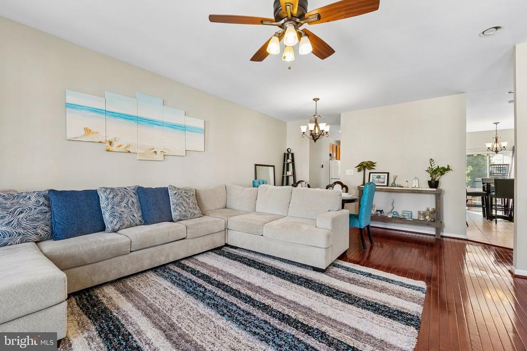 12047 KEMPS LANDING CIRCLE