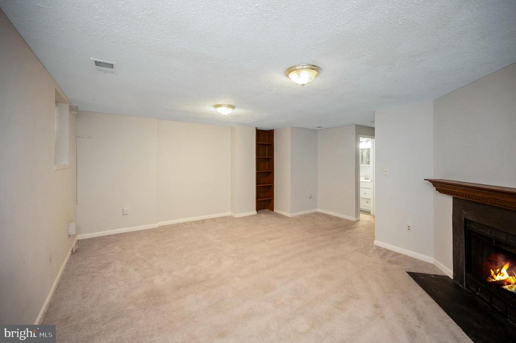 4683 JOANNA COURT
