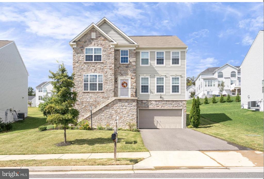 3028 LANDING EAGLE COURT