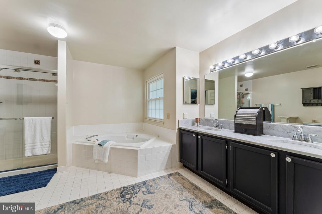 13187 TRAILS END COURT