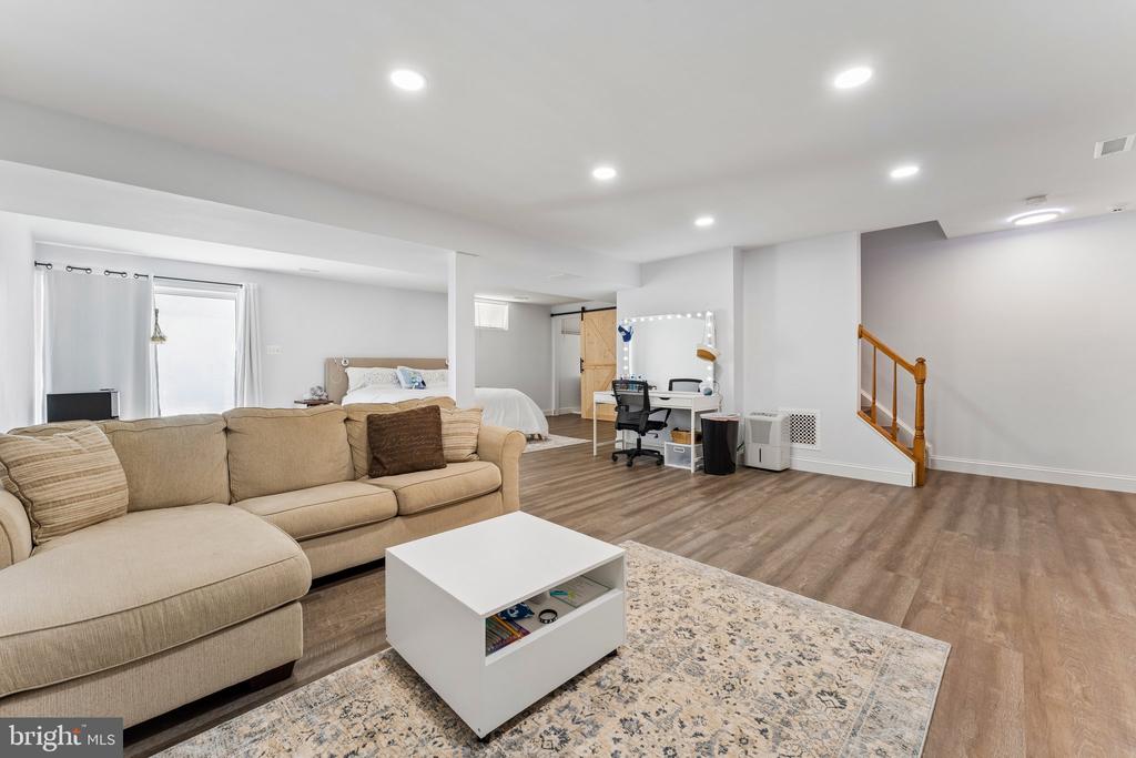 13187 TRAILS END COURT
