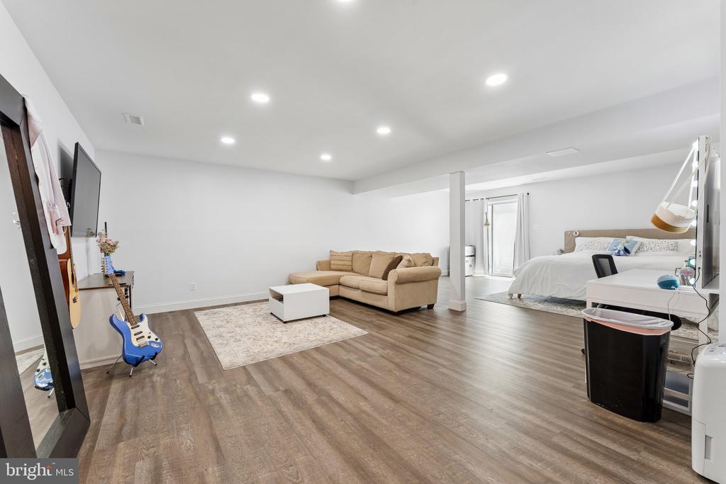13187 TRAILS END COURT