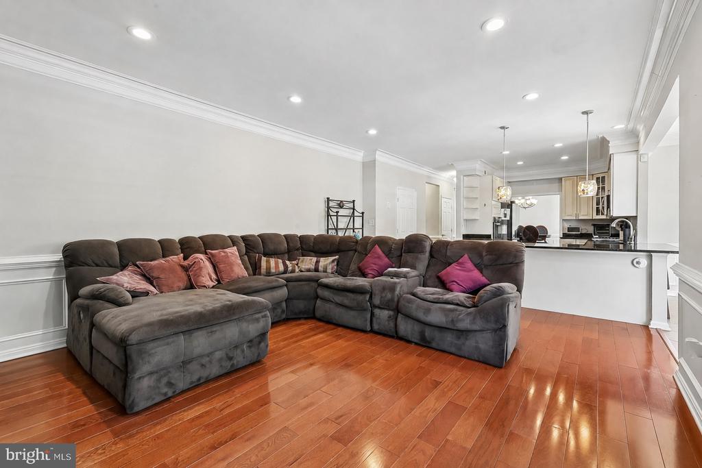 6217 OAKLAND DRIVE