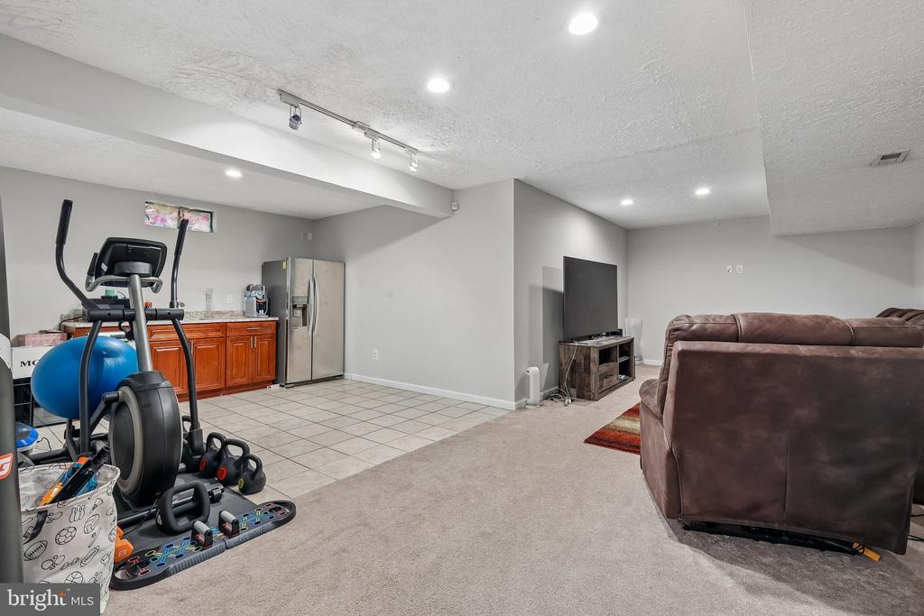 6217 OAKLAND DRIVE