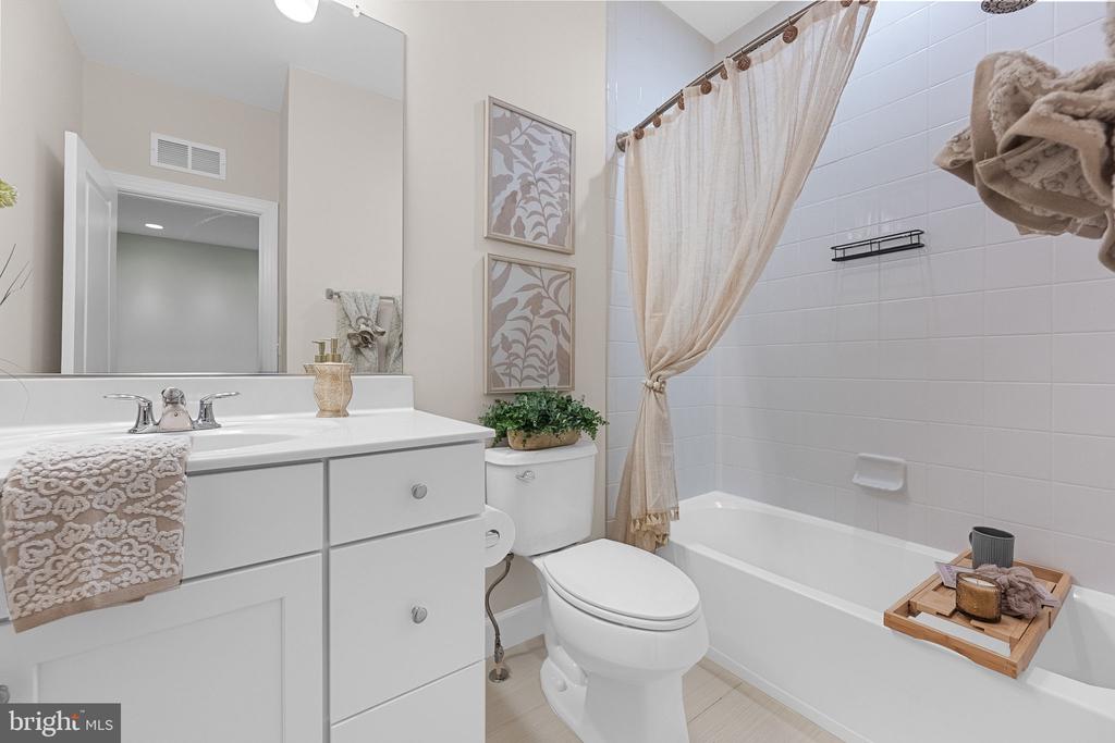 13839 LITESPEED WAY