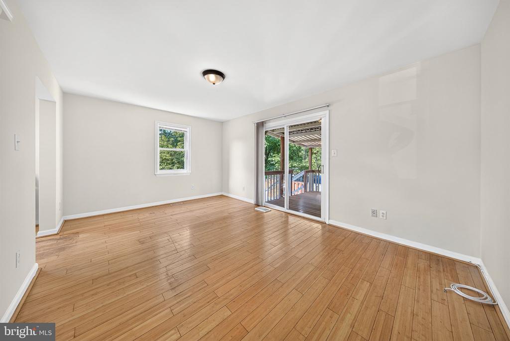 8238 WYCLIFFE COURT