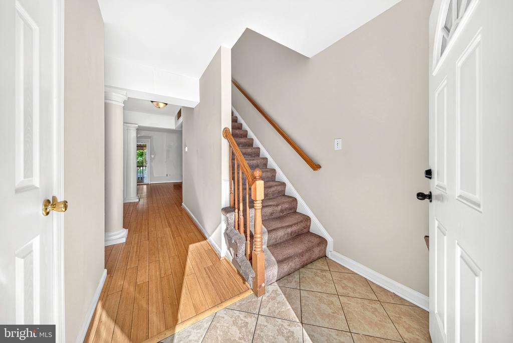 8238 WYCLIFFE COURT