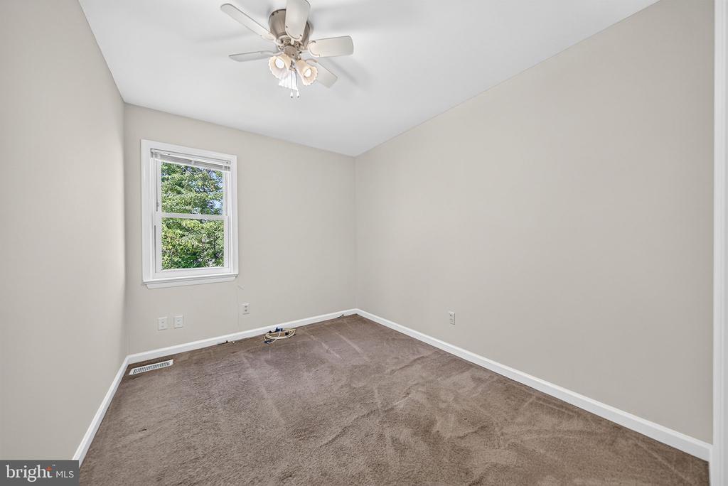 8238 WYCLIFFE COURT