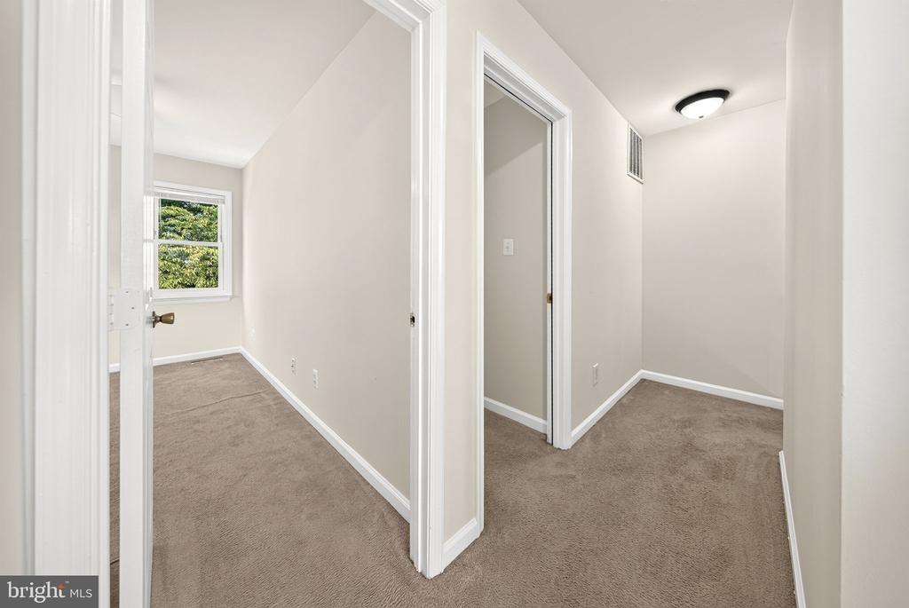 8238 WYCLIFFE COURT
