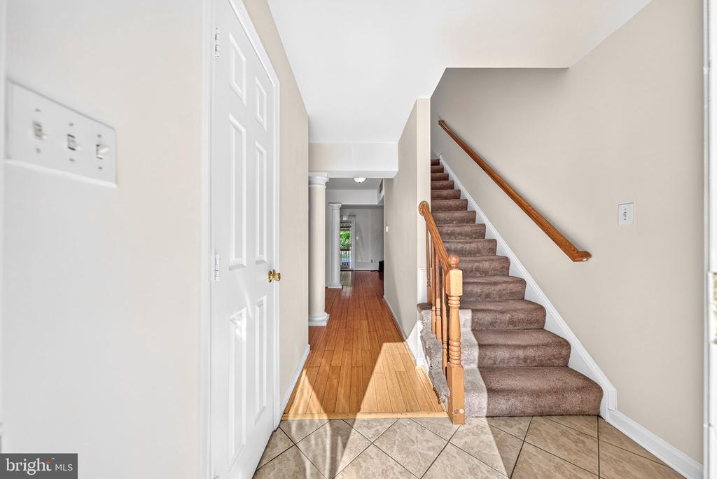 8238 WYCLIFFE COURT
