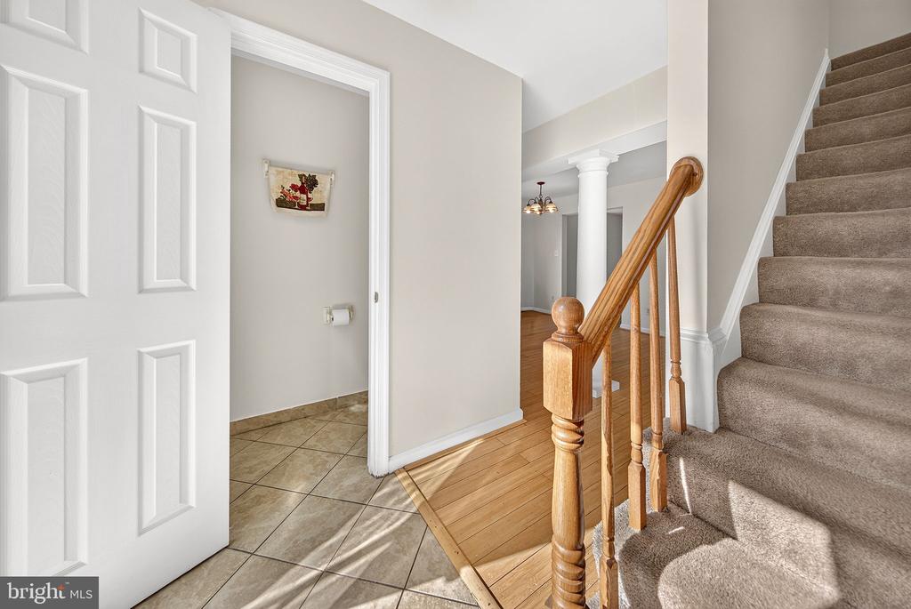 8238 WYCLIFFE COURT