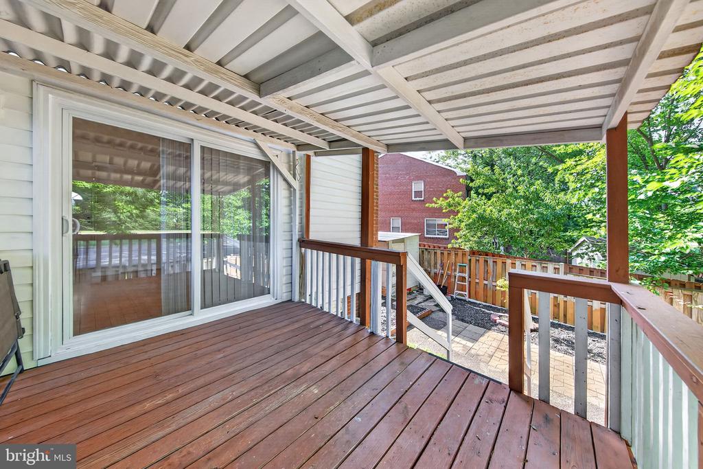8238 WYCLIFFE COURT