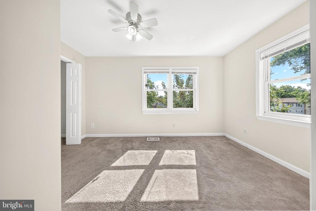 8238 WYCLIFFE COURT