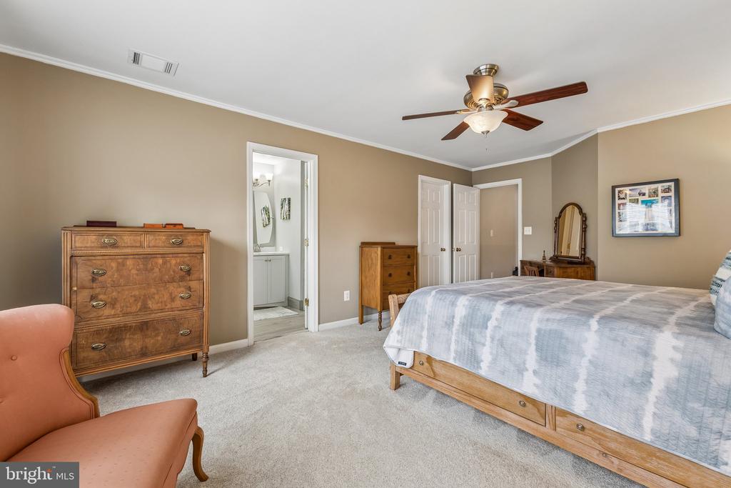 12230 SCONES HILL COURT