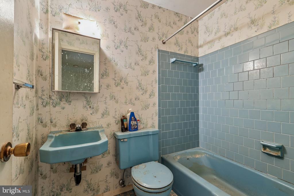 14447 Village Dr, -2717, United States