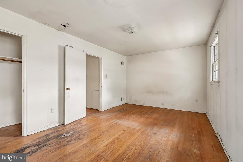 14447 Village Dr, -2717, United States
