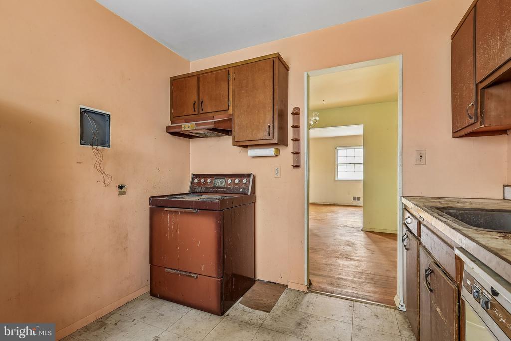 14447 Village Dr, -2717, United States