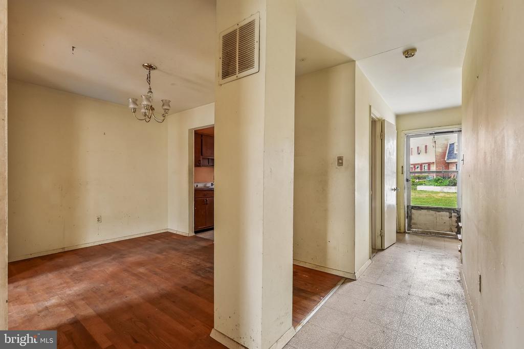 14447 Village Dr, -2717, United States