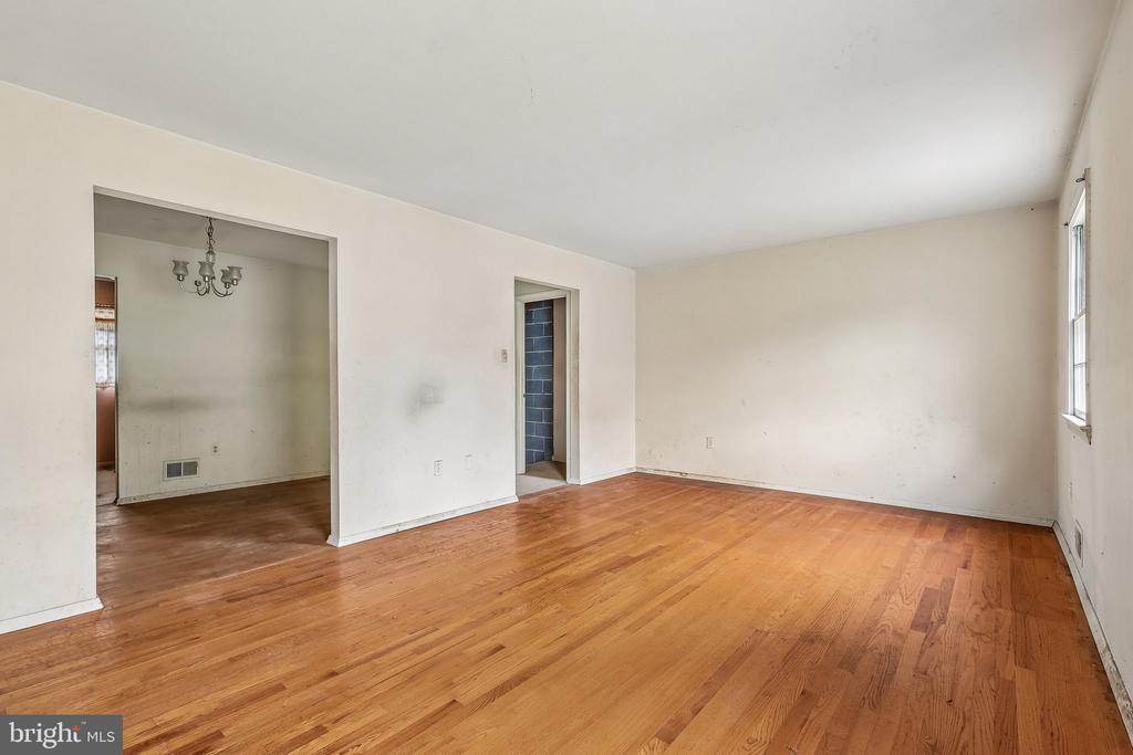 14447 Village Dr, -2717, United States