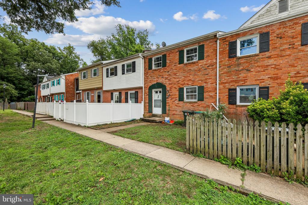 14447 Village Dr, -2717, United States