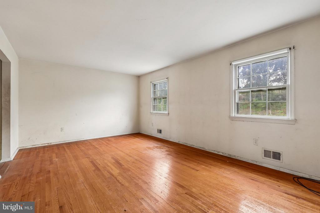 14447 Village Dr, -2717, United States