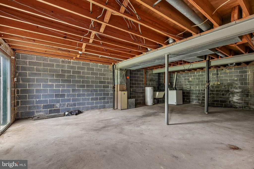 14447 Village Dr, -2717, United States
