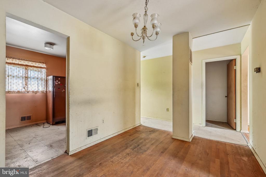 14447 Village Dr, -2717, United States