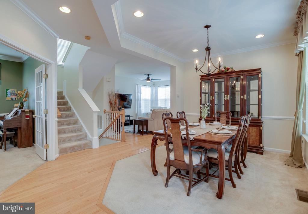 10036 PENTLAND HILLS WAY
