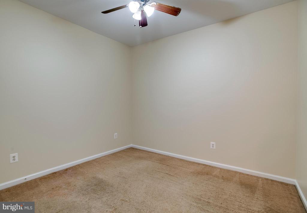 10036 PENTLAND HILLS WAY
