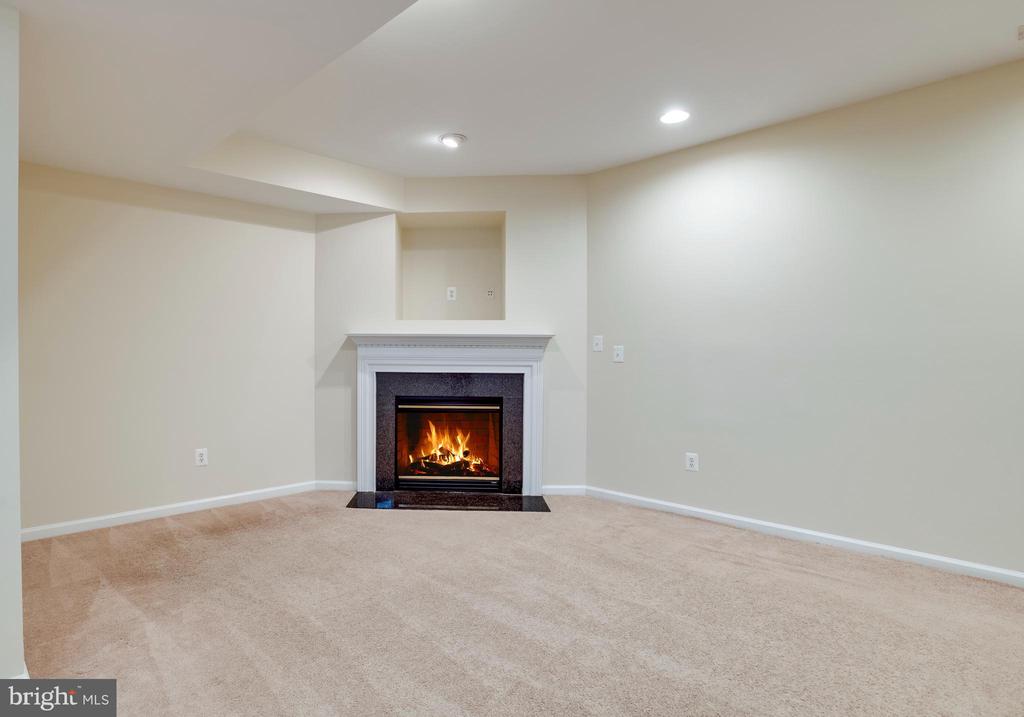 10036 PENTLAND HILLS WAY