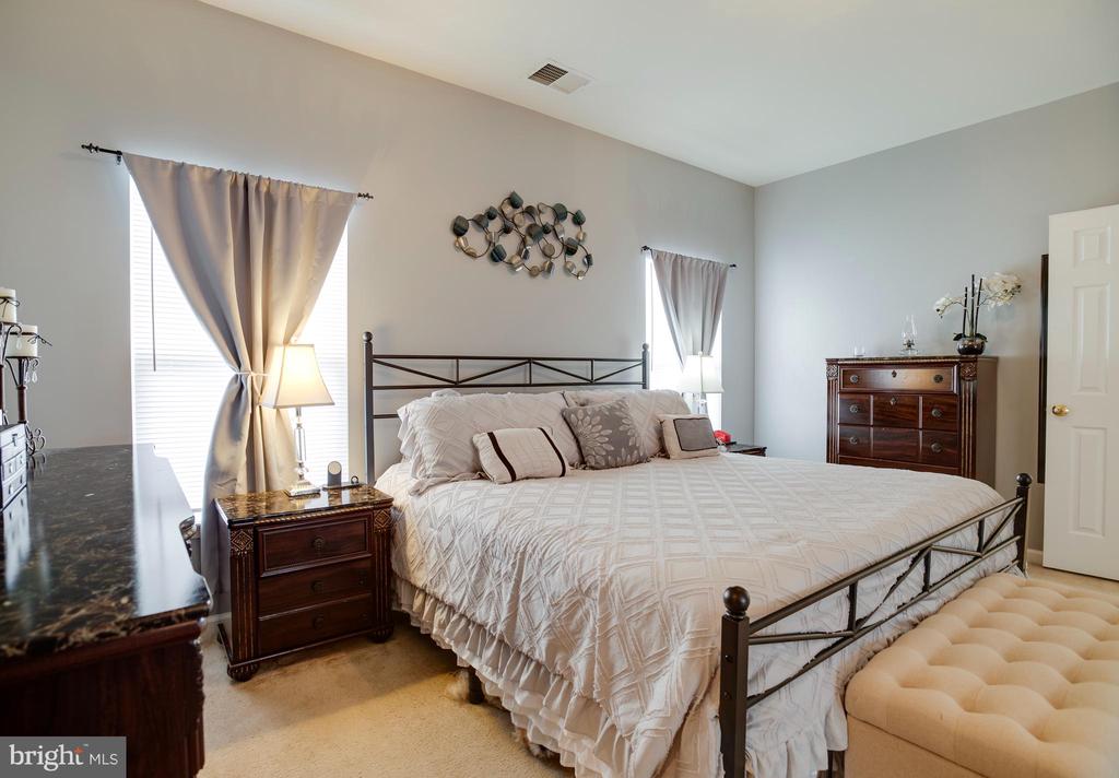 10036 PENTLAND HILLS WAY