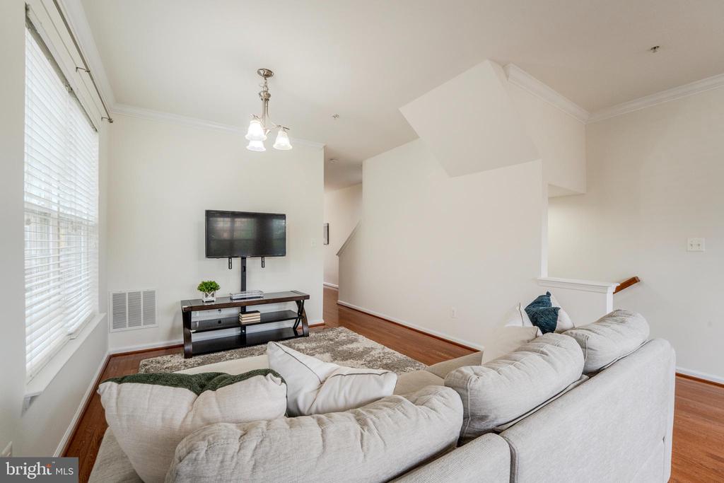15409 ROSEMONT MANOR DRIVE