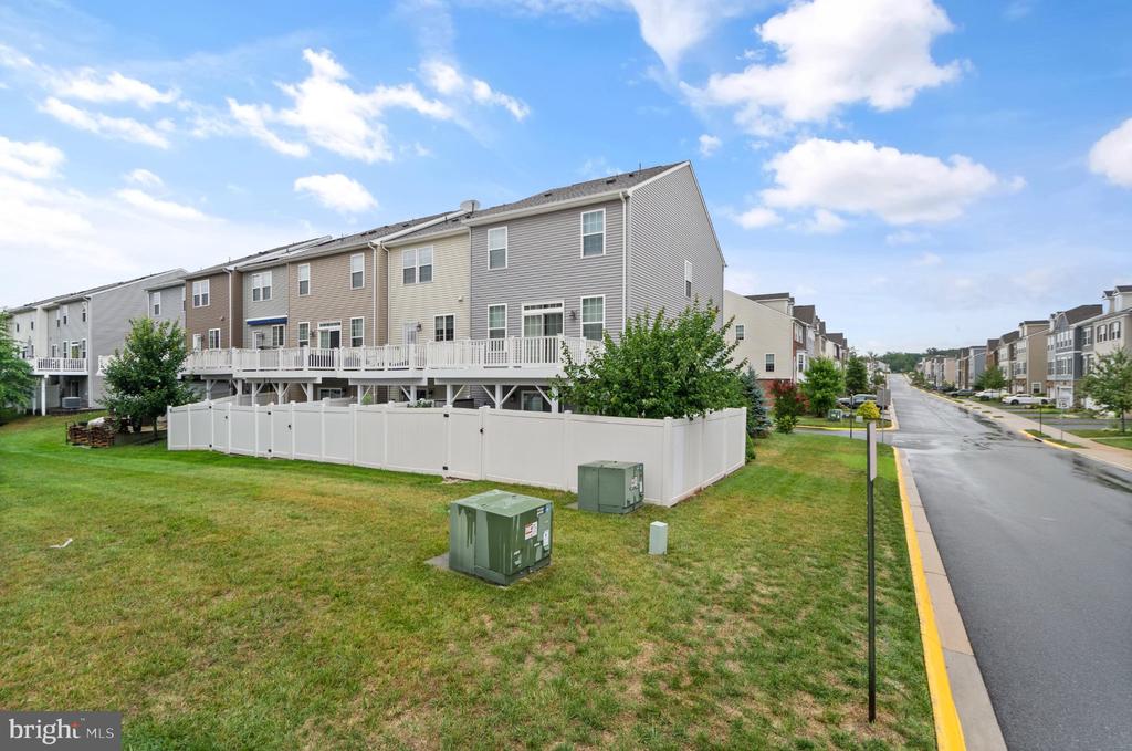 10698 VIEWMONT LANE
