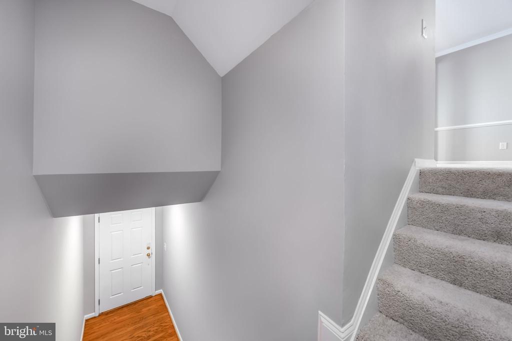 2192 ARMITAGE COURT