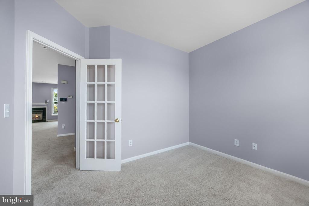 2192 ARMITAGE COURT