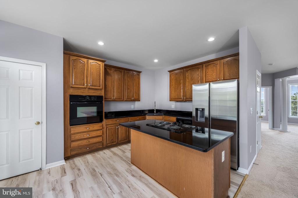 2192 ARMITAGE COURT