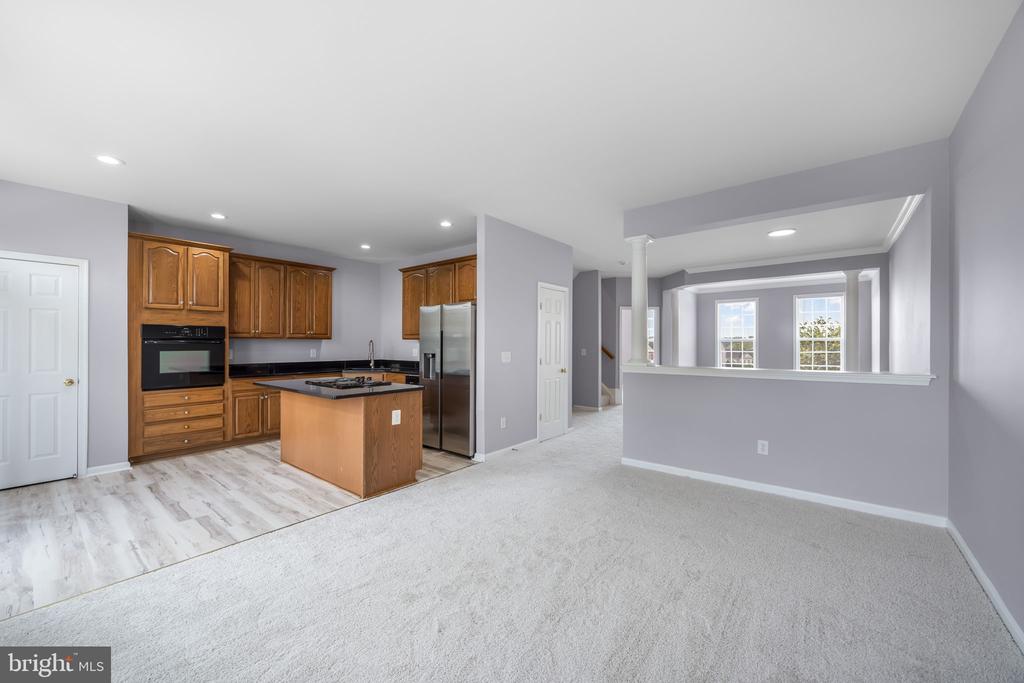 2192 ARMITAGE COURT