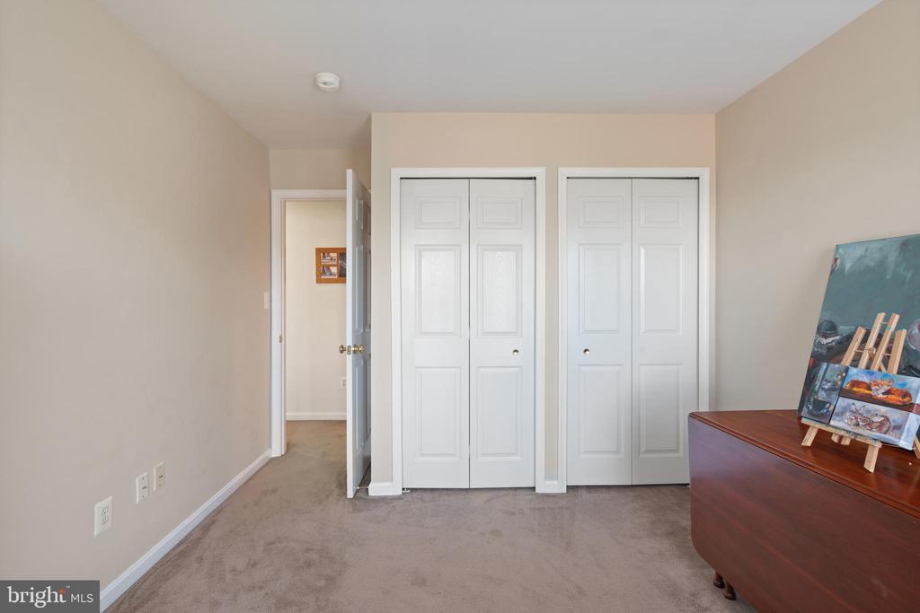 8736 PHIPPS FARM WAY