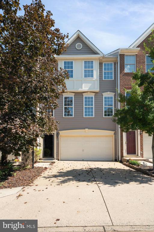 8736 PHIPPS FARM WAY