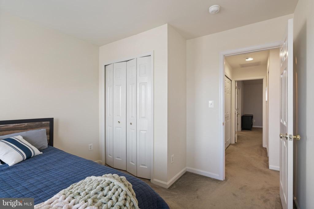 8736 PHIPPS FARM WAY
