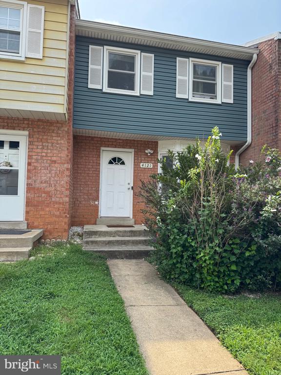 4121 FERRARA TERRACE