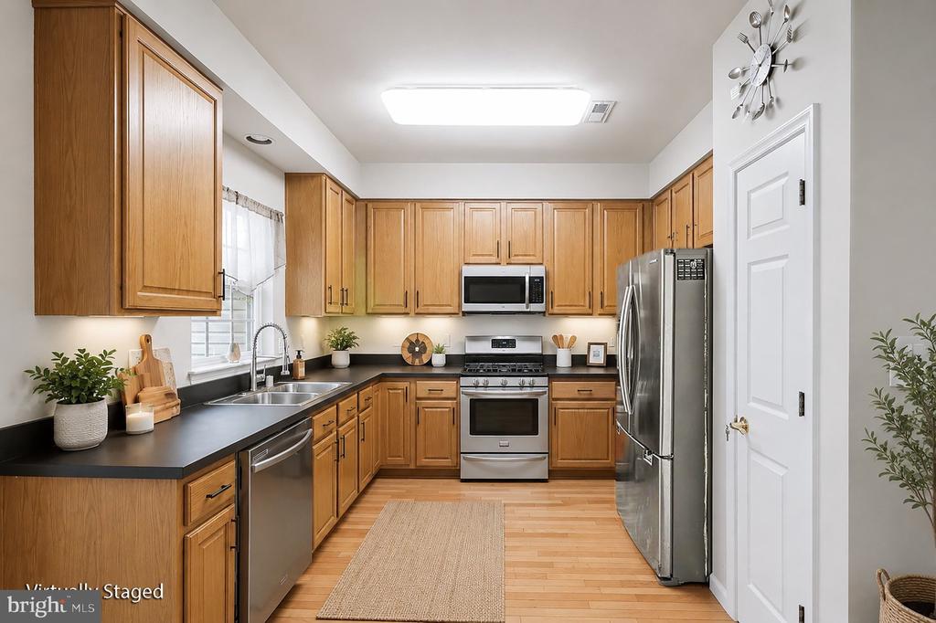 3395 BOUNTIFUL LANE
