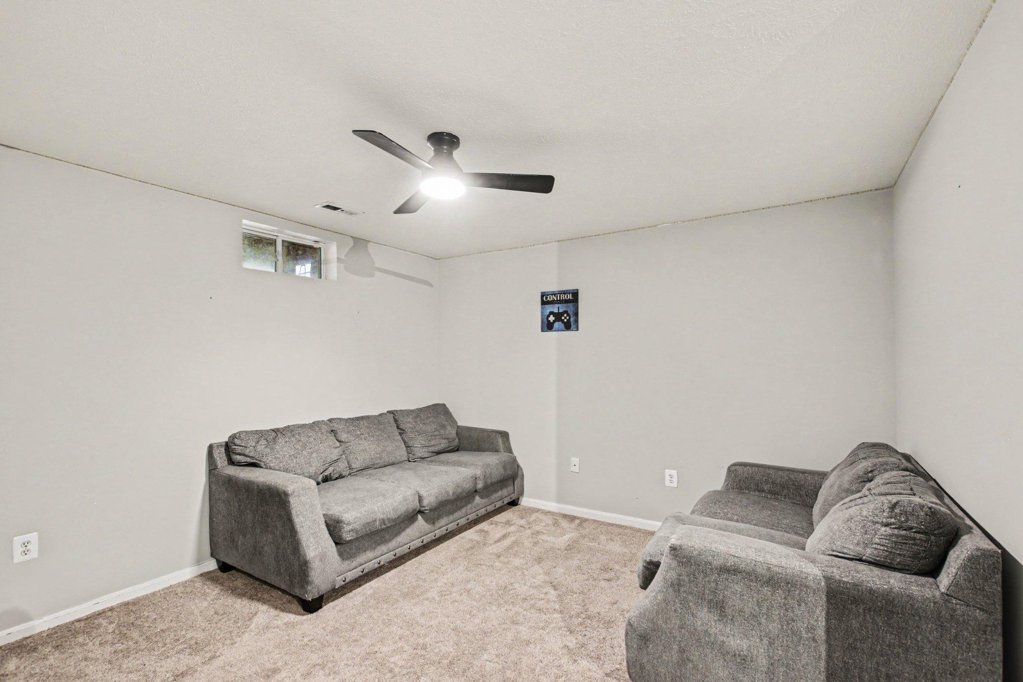 3395 BOUNTIFUL LANE